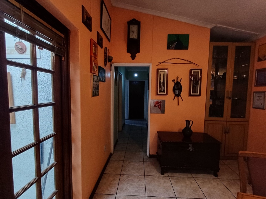 3 Bedroom Property for Sale in Bishop Lavis Western Cape